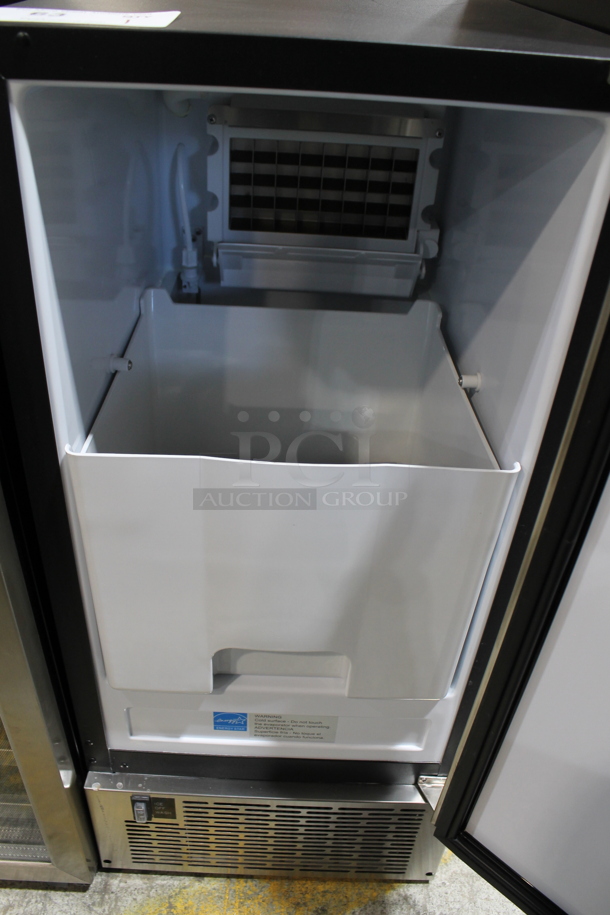 BRAND NEW SCRATCH AND DENT! Whynter UIM-502SS Built-In / Freestanding 15" Ice Maker Machine Stainless Steel 25lb. 115 Volt, 1 Phase. Tested and Working! - Image 3 of 5
