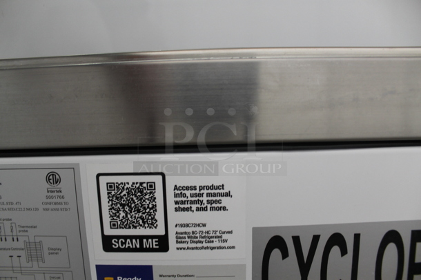 BRAND NEW SCRATCH AND DENT! Avantco 193BC72HCW Curved Glass White Refrigerated Bakery Display Case. See Pictures for Left Side Glass Pane Damage. 110-120 Volts, 1 Phase. Tested and Working! - Image 6 of 6