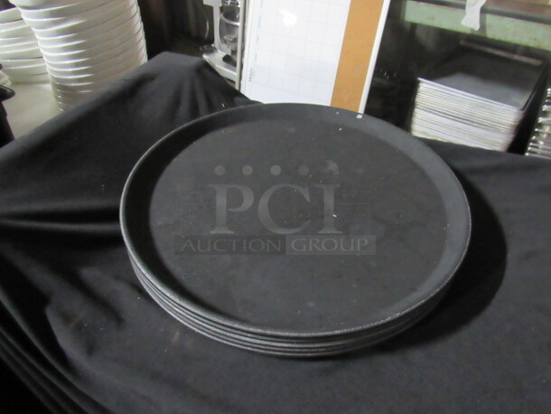 14 Inch Waitresss Tray. 5XBID