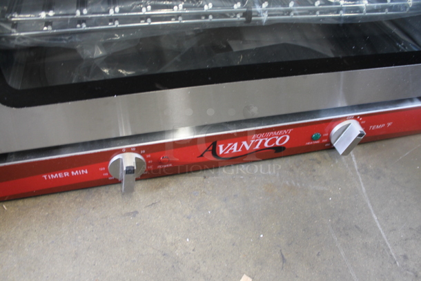 BRAND NEW SCRATCH AND DENT! Avantco 177CO28M Stainless Steel Commercial Countertop Electric Powered Half Size Convection Oven. 208/240 Volts, 1 Phase.  - Image 3 of 4