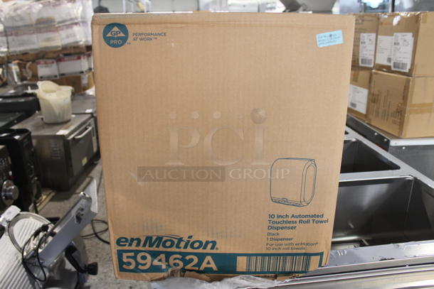 BRAND NEW IN BOX! Georgia Pacific 59462A enMotion Poly Wall Mount Paper Towel Dispenser
