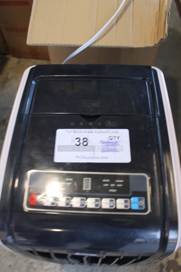 BRAND NEW SCRATCH AND DENT! Costway EP23430 Poly Floor Style Portable Air Cooler. 110-120 Volts, 1 Phase. Tested and Working! - Image 4 of 8