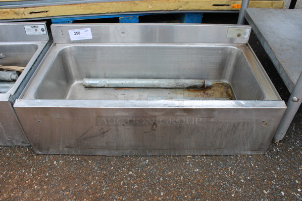 Krowne Stainless Steel Commercial Ice Bin. Comes w/ Legs. 35.5x17.5x12.5, 25