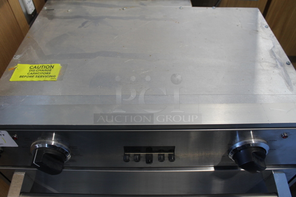 Viking VESO127SS Professional Series Ultra-Premium Select
27 Inch Single Electric Wall Oven with 4.2 cu. ft. Capacity, Vari-Speed Dual Flow Convection, Rapid Ready Preheat and 10-Pass Broiler: Stainless Steel 208-240 Volts 1 Phase.  - Image 2 of 8