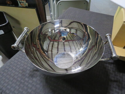 One NEW Vollrath Stainless Steel 3.5 Quart Handled Round Bowl. #46627