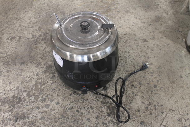 Avantco 177S30 Electric Countertop 11Qt Soup Kettle Warmer In Black With Stainless Steel Lid. 120V. Tested and Working! - Image 3 of 7