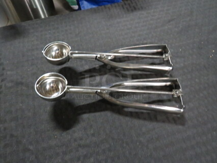 Stainless Steel Disher. 2XBID