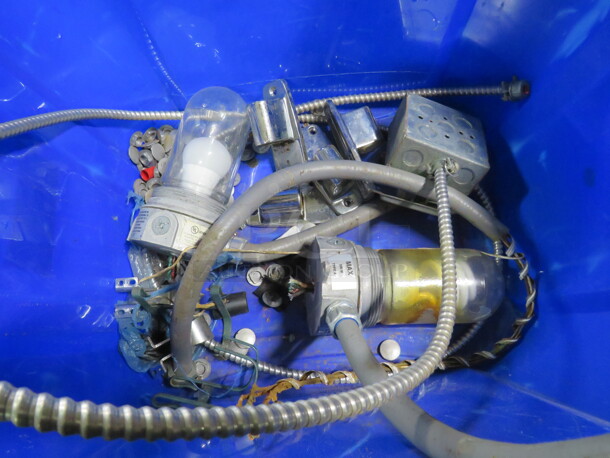 One Lot Of 2 Walkin Lights. - Image 2 of 2