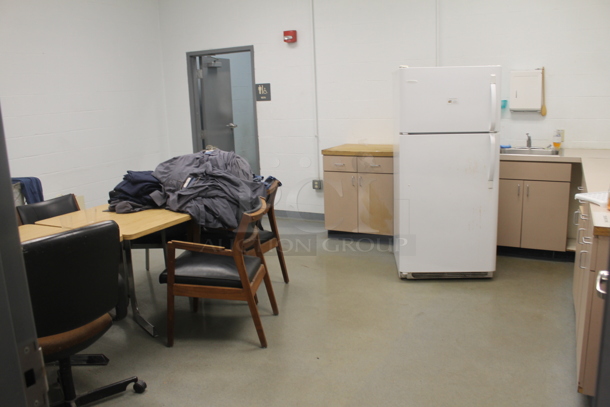 ALL ONE MONEY! ROOM LOT of Various Items Including Chairs, Cooler Freezer Combo, Tables and Clothes. BUYER MUST REMOVE. - Image 1 of 10