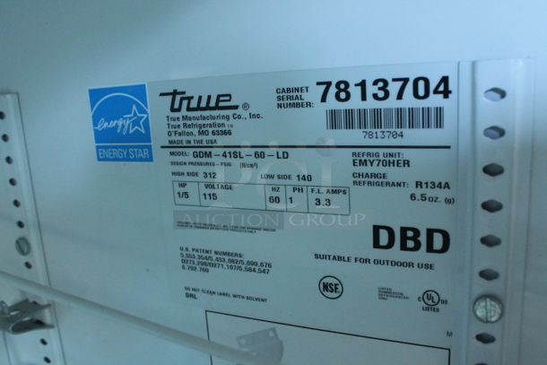 2014 True GDM-41SL-48-HC-LD Metal Commercial 2 Door Reach In Cooler Merchandiser w/ Poly Coated Racks. 115 Volts, 1 Phase. Tested and Powers On But Does Not Get Cold - Image 5 of 5