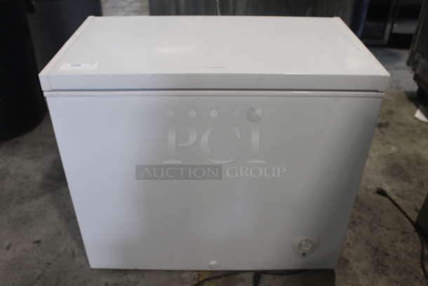 Electrolux FFFC07M1QW Commercial Chest Freezer, White. 115V, 1 Phase. Tested and Powers On But Does Not Get Cold