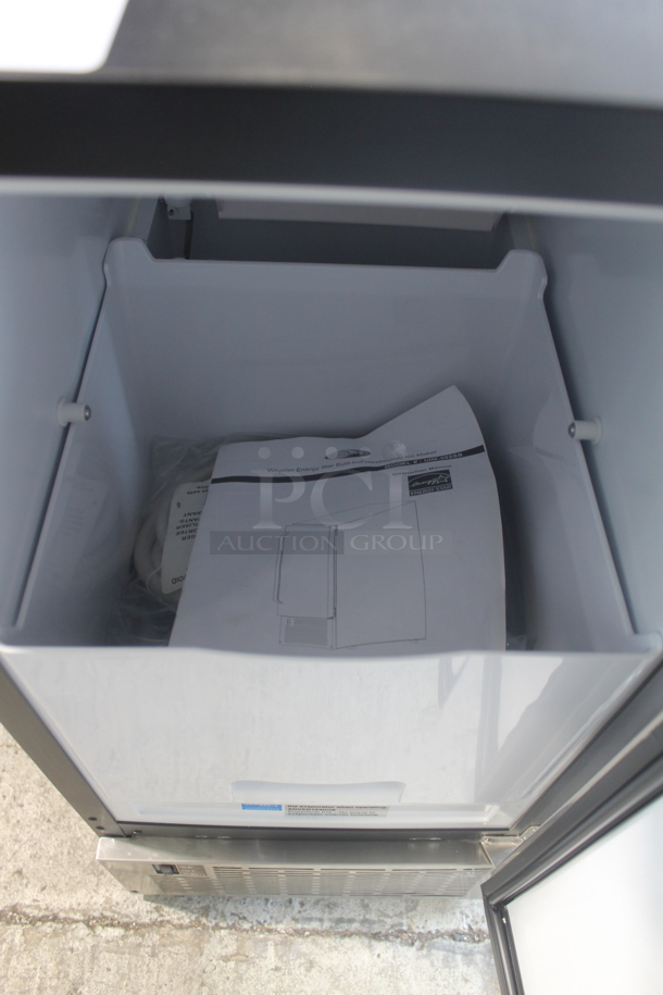 BRAND NEW SCRATCH AND DENT! Whynter UIM-502SS Commercial Built-In Ice Maker With Stainless Steel Door, Black. 115V. Tested and Working!  - Image 4 of 5