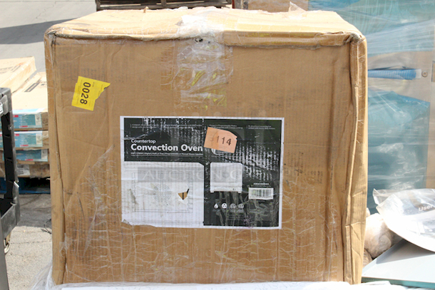 BRAND NEW SCRATCH & DENT! Cooking Performance Group COH-D4-M Electric Digital Countertop 4 Tray Half Size Convection Oven with Steam Injection - 208-240V, 2700W. GLASS IS BROKEN & UNIT IS DENTED. S/N: 00K4618955. 22 x 27 11/16 x 20 13/16 - Image 2 of 5