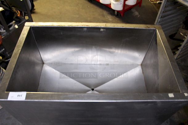 ICEE! Stainless Steel Beer Box With Drain.
46x28x39-1/2 - Image 5 of 6