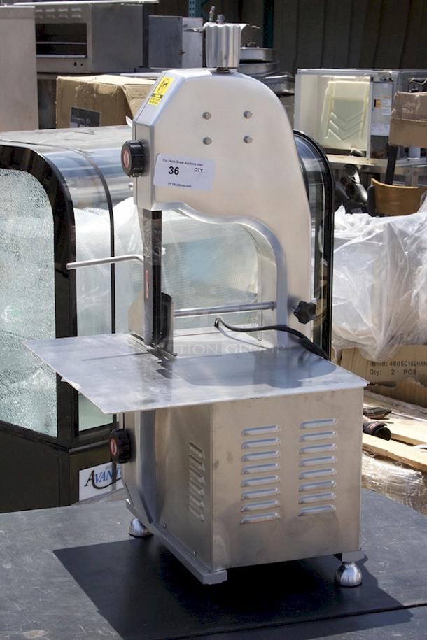 BRAND NEW SCRATCH & DENT! Backyard Pro BSSW65AL Butcher Series 65" Blade Countertop Vertical Band Meat Saw - 120V, 1 hp. Back Leg Is Missing.  - Image 4 of 7