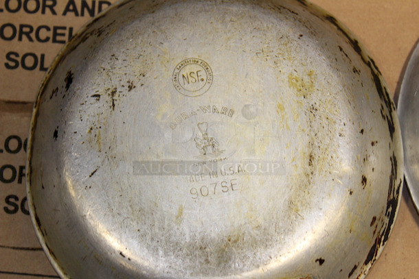 AMAZING! Vollrath 67807 7" Non-Stick Aluminum Frying Pan w/ Vented Silicone Handle. 5x Your Bid - Image 3 of 3