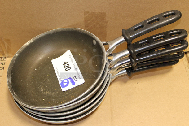 HIGH QUALITY! Vollrath 67608 8" Non-Stick Aluminum Frying Pan w/ Vented Silicone Handle. 5x Your Bid - Image 3 of 4
