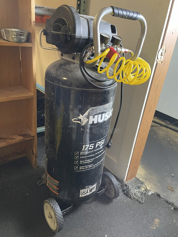 OUTSTANDING! Husky 20 Gal. 175 PSI Portable Electric Air Compressor. 120V/15.0A/60H2/1PH - Image 5 of 10