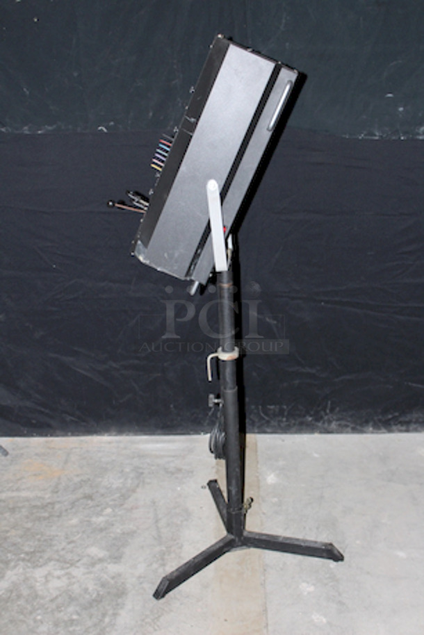 Lycian Stage Lighting Model 1236 Clubspot Light With Seven Lever - Six Color Plus Dowser - Internal Color Boomerang.
115v 1ph 50/60hz 4a Max
25x25x52 [64 when point up] - Image 2 of 5