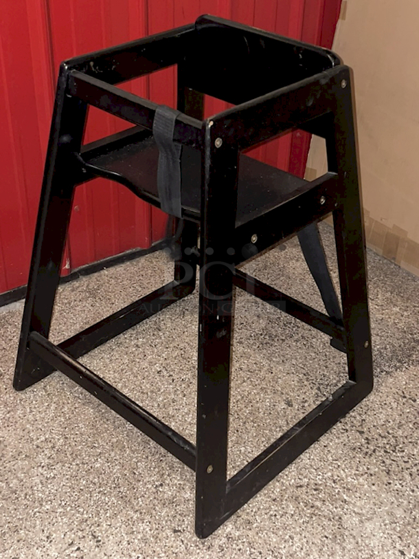 Wooden Highchair With Safety Straps, Black. - Image 4 of 9