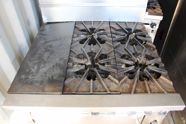 AWESOME! Montague Combination (2) Burner Griddle Top With (4) Burner Range On Oven Base With Commercial Casters 35x36-1/2x60. - Image 7 of 8