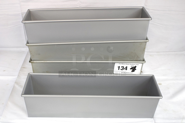 AMAZING! Focus Foodservice 904650 16 in. x 4 in. Single Pullman 2-Pound Bread Pan, Glazed Aluminum Steel. 4x Your Bid - Image 2 of 5