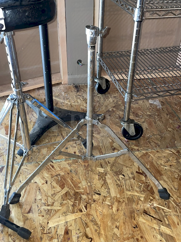 OUTSTANDING! 5 Piece Musician Set! Guitar Stands, Music Holders, Stand & Thick Padded Seat. 5x Your Bid - Image 4 of 7