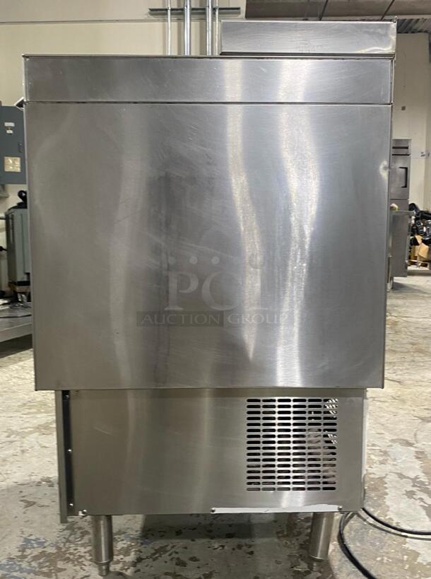 Glastender ST24-S Flat Top Bottle Cooler, Shallow Well, 24"W X 24"D
 - Image 3 of 6