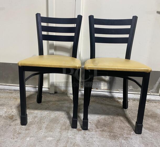 Lot of 2 Dining Chair BIDX2