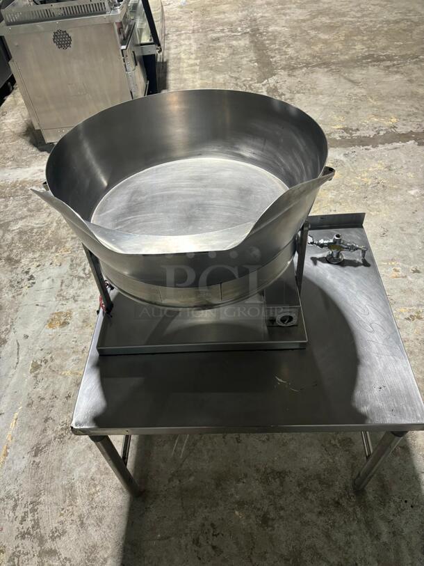 WOW! Cleveland Steam Kettle - Manual Tilt, Jacket, Direct Steam
 - Image 4 of 8