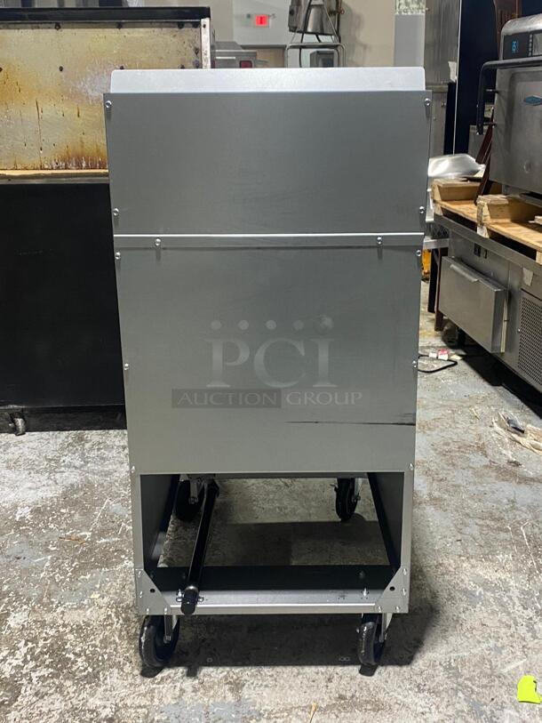 Dukers DCF5-NG Natural Gas Commercial Floor Deep Fryer with 5 Tubes Burners 70lb 150,000 BTU - Image 4 of 5