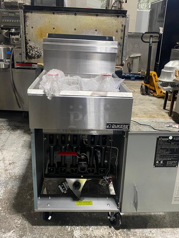 Dukers DCF5-NG Natural Gas Commercial Floor Deep Fryer with 5 Tubes Burners 70lb 150,000 BTU - Image 5 of 5