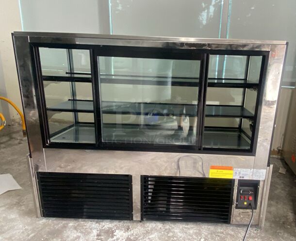 YUKON 2 Level Refrigerated Display Case YRDC-FG-60
 - Image 6 of 7