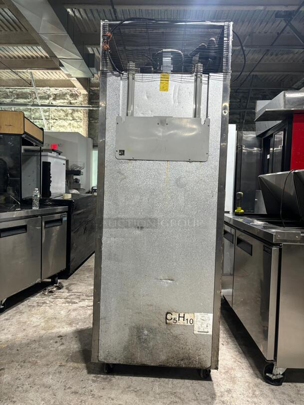 Migali C-1F-HC 28" One Section Reach In Freezer, (1) Solid Doors, 115v
 - Image 6 of 6