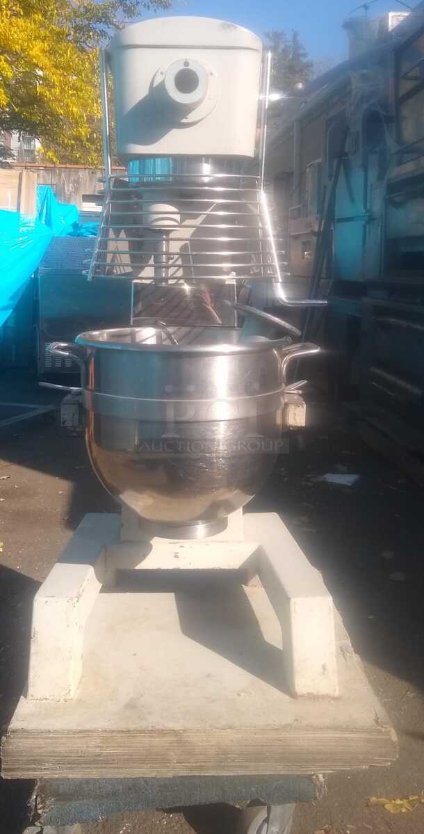 Omcan USA 17836, 30 Quart Commercial Planetary Mixer w/ Timer SP300A
 - Image 2 of 7