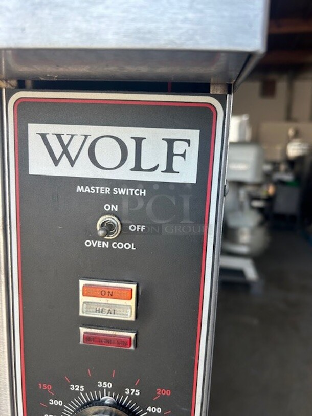 Wolf WC4GD-11D3 Single Deck Full Size Natural Gas Convection Oven - 50,000 BTU One Stand Working - Image 5 of 9