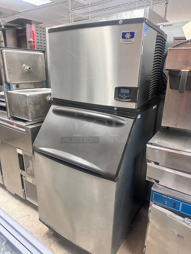 Nice! Used Manitowoc Ice IYT0504 550 lb Indigo NXT™ Half Cube Ice Machine w/ Bin - 500 lb Storage, Air Cooled 115 Volt Tested and Working! - Image 7 of 9