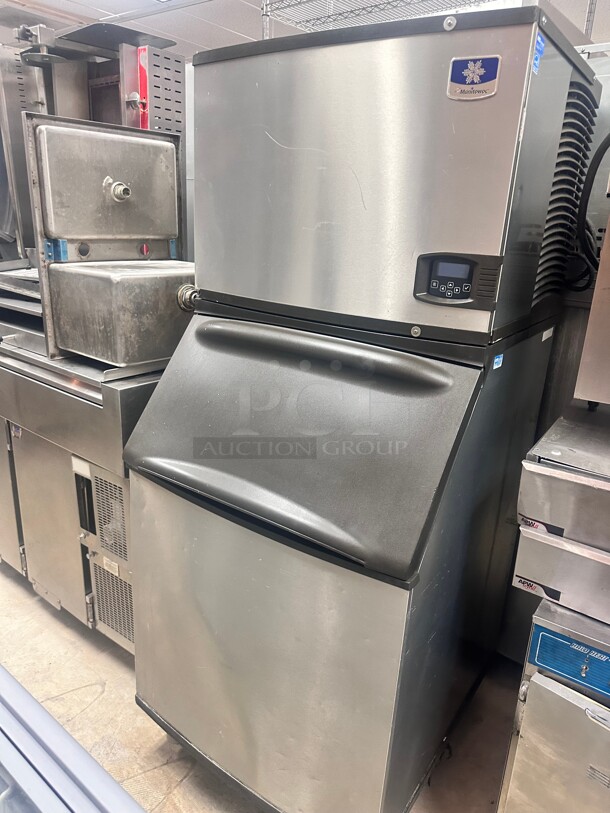 Excellent Condition Manitowoc Ice IYT0504 550 lb Half Cube Ice Machine  115 Volt Tested and Working! - Image 5 of 9