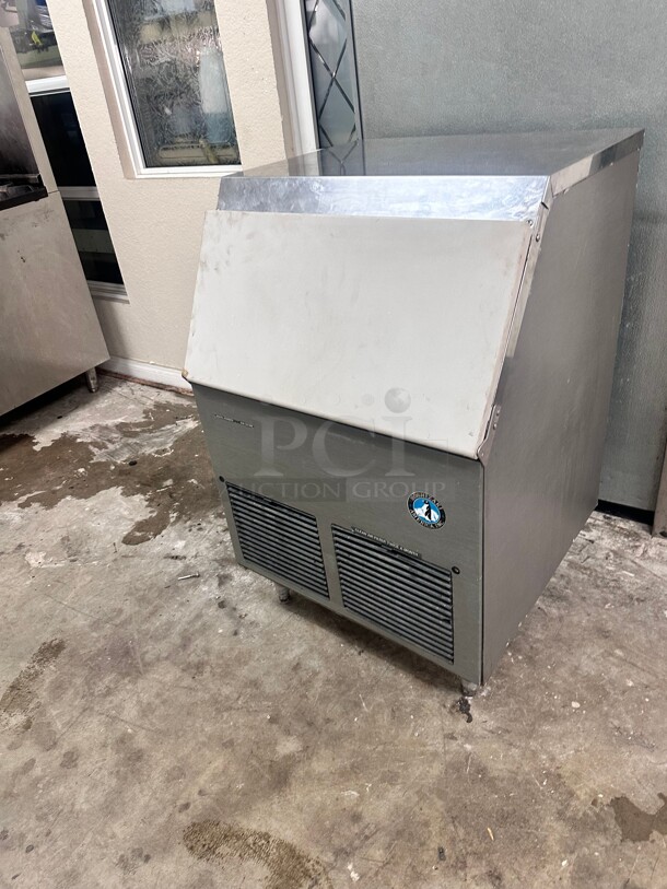 Hoshizaki KM-150BA, Crescent Cuber Icemaker, Air-cooled, Built in Storage Bin 115 Volt Working - Image 6 of 7