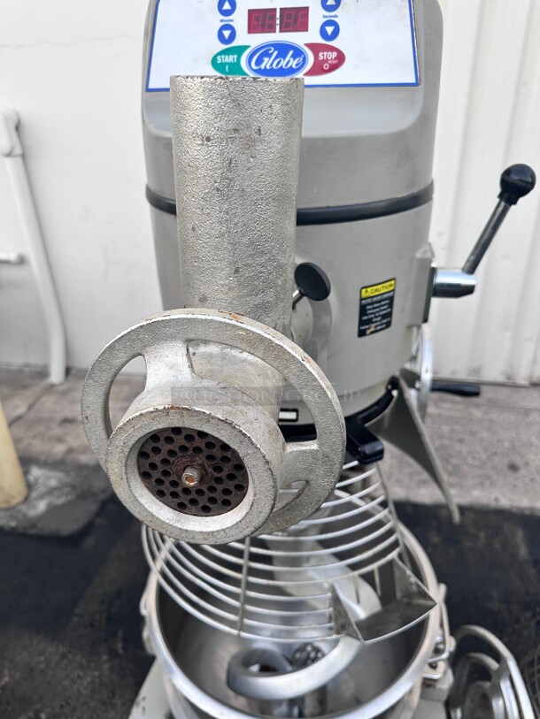 Late Model Globe SP40 40 qt Commercial Heavy Duty Planetary Dough Mixer - Floor Model, 2 hp, 220v, 3ph NSF Tested and Working  - Image 9 of 10