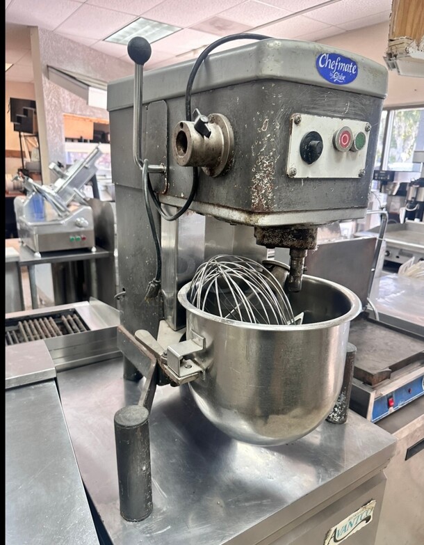 Globe GCM20H 20 qt Planetary Mixer - Bench Model, 1 hp, 115v 'Unsure of Functionality' - Image 3 of 10