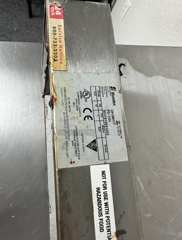APW Wyott FD-36H 36 inch High Wattage Strip Food Warmer with Toggle Controls - 120V, 920W Working - Image 5 of 6