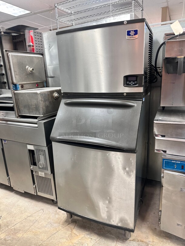 Excellent Condition Manitowoc Ice IYT0504 550 lb Half Cube Ice Machine  115 Volt Tested and Working! - Image 6 of 9