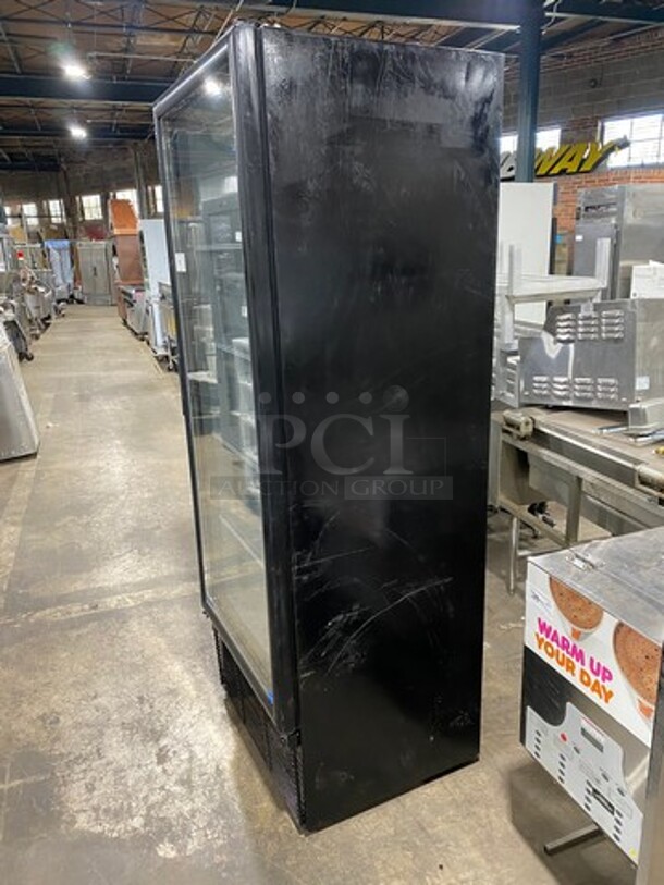 Imbera Commercial Single Door Reach In Cooler Merchandiser! With View Through Door! Model: G319CO2 SN: 111161010359 115V 60HZ 1 Phase - Image 2 of 7
