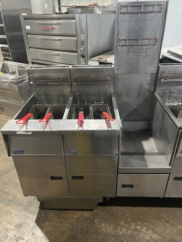 FAB! Pitco Frialator Commercial Natural Gas Powered 4 Bay Deep Fat Fryer! With Middle Fryer Basket Rack! All Stainless Steel! On Casters! Model: SGH50 SN: G13JE049283! Working When Removed!  - Image 3 of 12