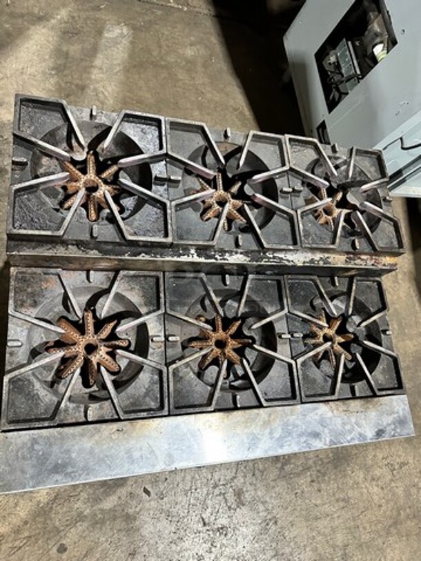 Castle Commercial Countertop Natural Gas Powered 6 Burner Range! All Stainless Steel! On Small Legs! Model: SUPHP36 SN: 3N643 - Image 6 of 9