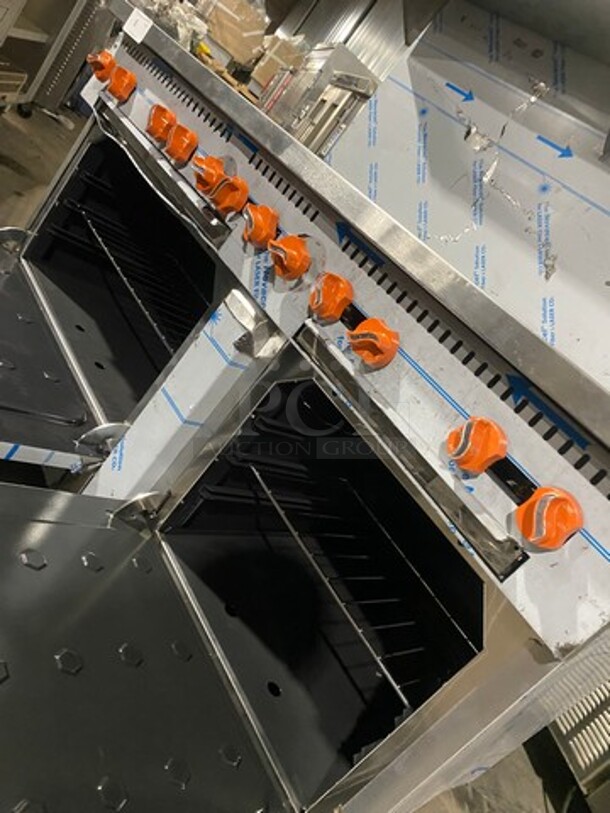 SCRATCH-N-DENT! LATE MODEL! Sierra Commercial Natural Gas Powered 10 Burner Stove! With Raised Back Splash And Salamander Shelf! With 2 Oven Underneath! All Stainless Steel! On Casters! - Image 9 of 12