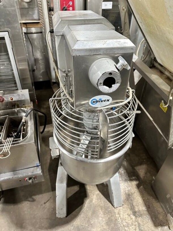 NICE! Univex Commercial 30 Quart Planetary Mixer! With Mixing Bowl And Guard! With Paddle Attachment! WORKING WHEN REMOVED! Model: SRM30 SN: M08020154 115V 60HZ 1 Phase - Image 2 of 10