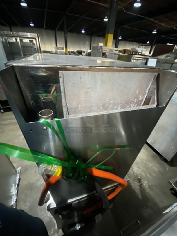 Groen Commercial Natural Gas Powered Dual Cabinet Steamer! All Stainless Steel! On Legs! Model: HY-6SG SN: 46830 - Image 4 of 12