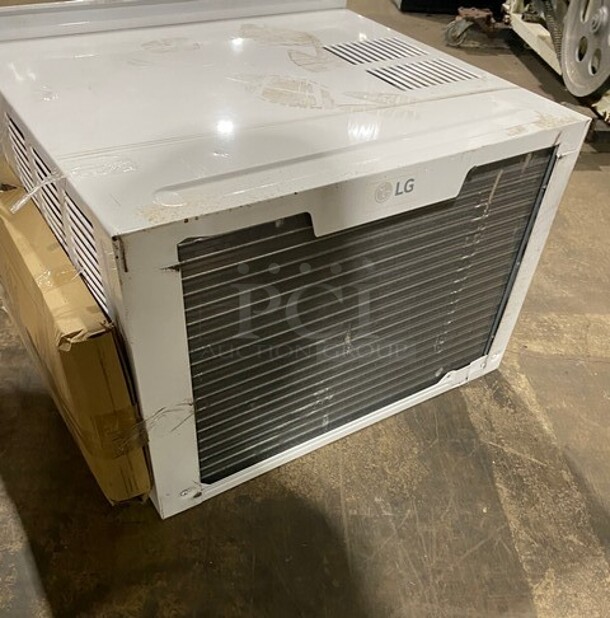 LQ Window Air Conditioner Cools 1000 Sq FT! MODEL LW1822ERSM 1PH 230/208V  - Image 3 of 7